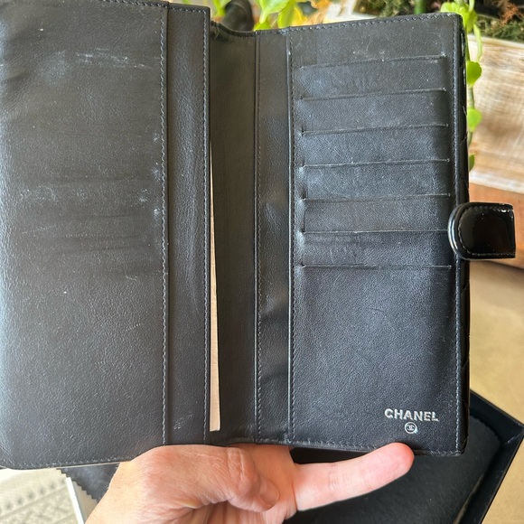 Chanel Wallet - Picture 7 of 9